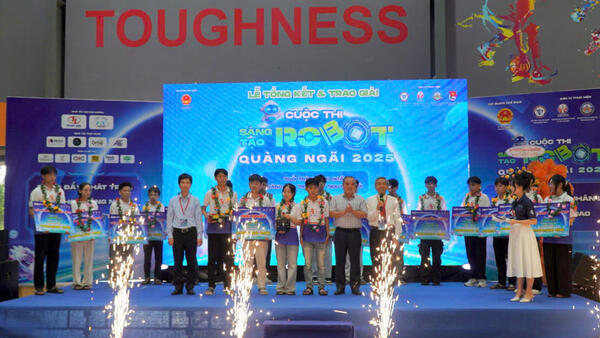 Bế mạc cuộc thi Sáng tạo Robot Quảng Ngãi năm 2025