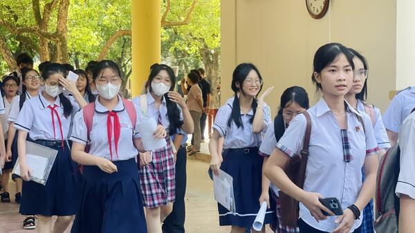 Gần 10.000 thí sinh Quảng Ngãi hoàn thành Kỳ thi vào lớp 10 THPT không chuyên
