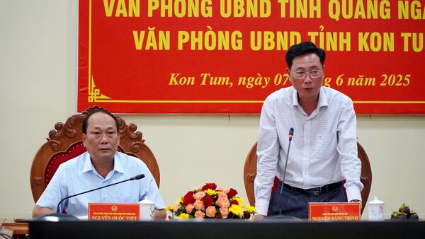 Văn phòng UBND tỉnh Quảng Ngãi và Kon Tum làm việc về Đề án hợp nhất hai đơn vị