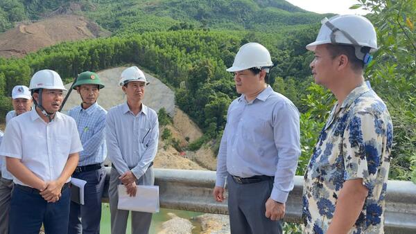 Phó Chủ tịch UBND tỉnh Trần Phước Hiền kiểm tra tiến độ dự án thủy điện Sông Liên 2