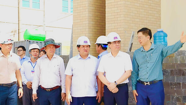Chủ tịch UBND tỉnh Nguyễn Hoàng Giang kiểm tra tiến độ thực hiện các dự án