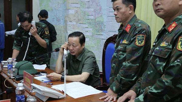 Phó Thủ tướng Trần Hồng Hà chỉ đạo khẩn trương di dời, bảo đảm an toàn cho người dân trước bão số 13 đổ bộ