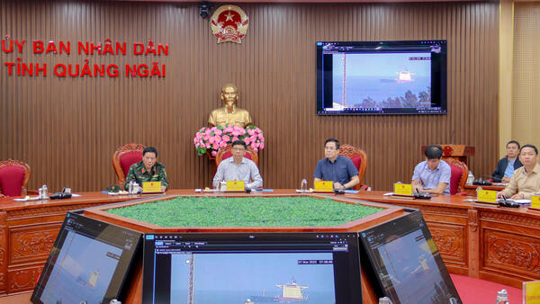 Khẩn trương cứu hộ, xử lý sự cố tàu Star Bueno bị mắc cạn