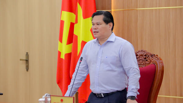 Phó Chủ tịch UBND tỉnh Trần Phước Hiền chỉ đạo tháo gỡ vướng mắc các dự án lưới điện trên địa bàn tỉnh