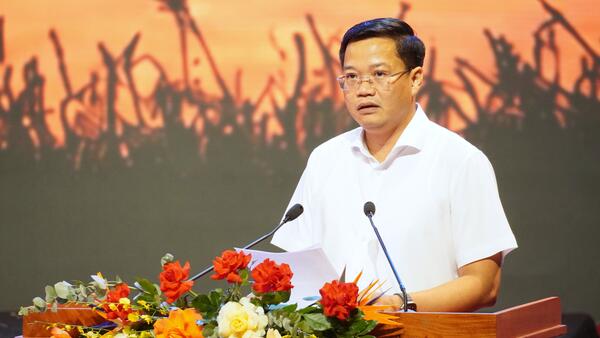 Chủ tịch UBND tỉnh Nguyễn Đức Tâm dự Chương trình “Chân trời ước mơ - Hành trình 15 năm”