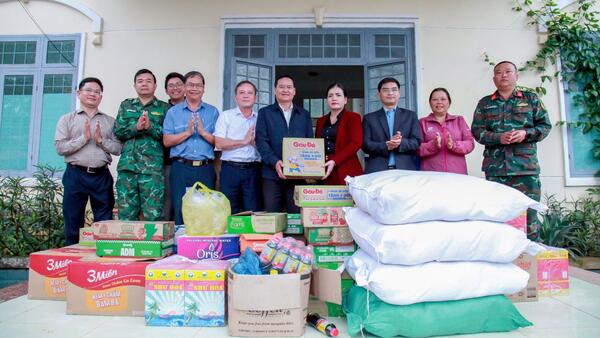 Khẩn trương khắc phục hậu quả mưa bão, sẵn sàng ứng phó bão số 13