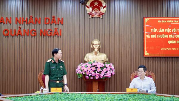 Chủ tịch UBND tỉnh Nguyễn Hoàng Giang tiếp và làm việc với Tư lệnh Quân đoàn 34