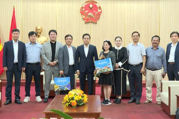 Chủ tịch UBND tỉnh Nguyễn Hoàng Giang tiếp và làm việc với các doanh nghiệp Hàn Quốc