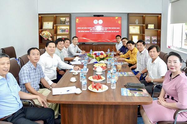 Tin nổi bật