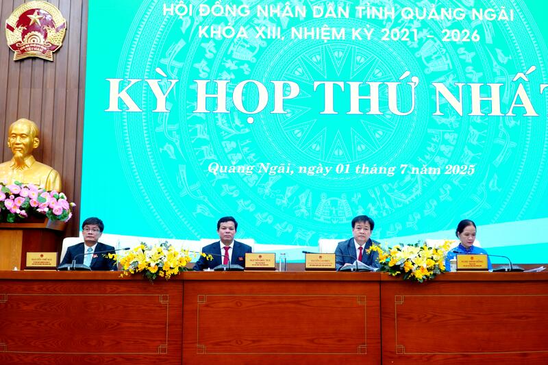 Một số hình ảnh tại Kỳ họp thứ nhất, HĐND tỉnh Quảng Ngãi khóa XIII, nhiệm kỳ 2021-2026