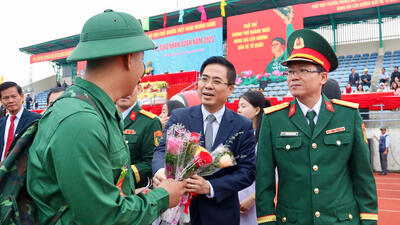 Quang Ngai military enlistment ceremony