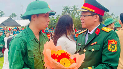 Quang Ngai military enlistment ceremony
