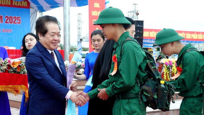 Quang Ngai military enlistment ceremony