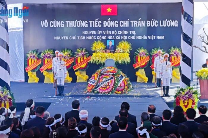 The burial takes places in hometown of former President Trần Đức Lương