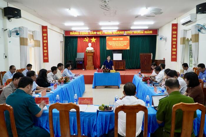 Provincial leader works with Vạn Tường commune on local socio-cultural development