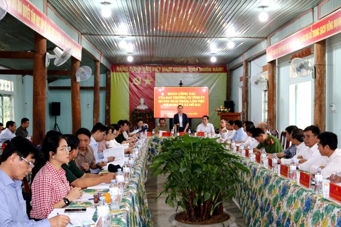 Provincial leaders visit and work with Mô Rai commune