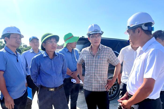 Vice Chairman Nguyễn Ngọc Sâm inspects progress of Quảng Ngãi – Hoài Nhơn Expressway Project