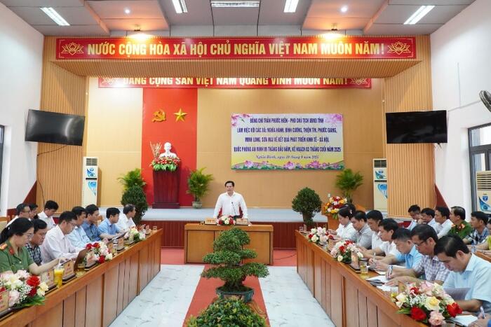 PPC’s Vice Chairman Trần Phước Hiền works with communes on socio-economic development