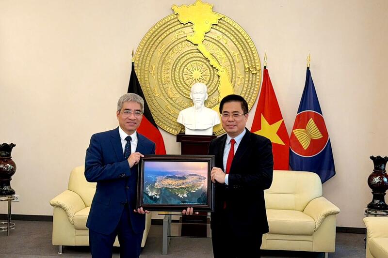 Vietnamese Embassy in Germany backs Quảng Ngãi in expanding cooperation