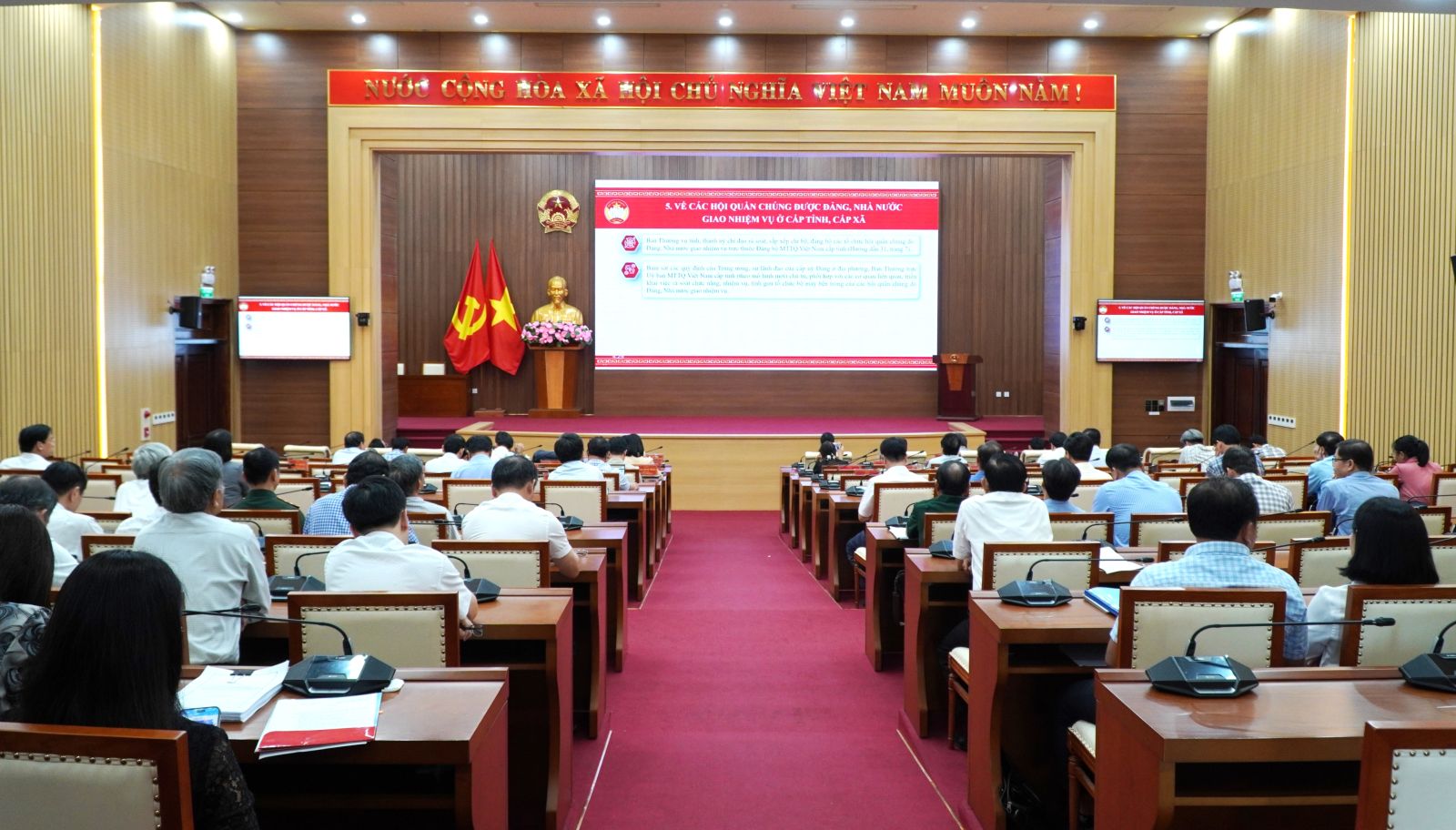 https://quangngai.gov.vn/upload/2006516/fck/ctthuong/DSC06710.JPG